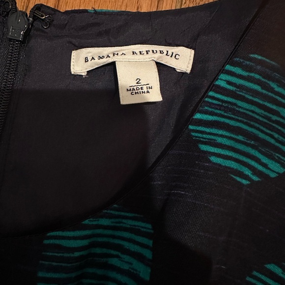 Banana republic women’s navy and green polka dot dress - size 2 - Picture 2 of 4